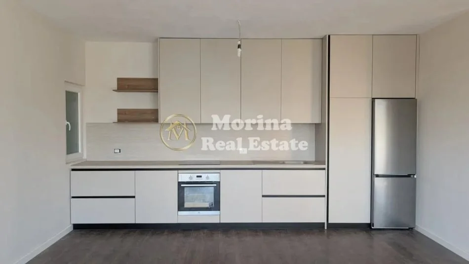 Tirane, jepet me qera apartament 2+1 Kati 2, 125 m² 500 € (Bulevardi i Ri)