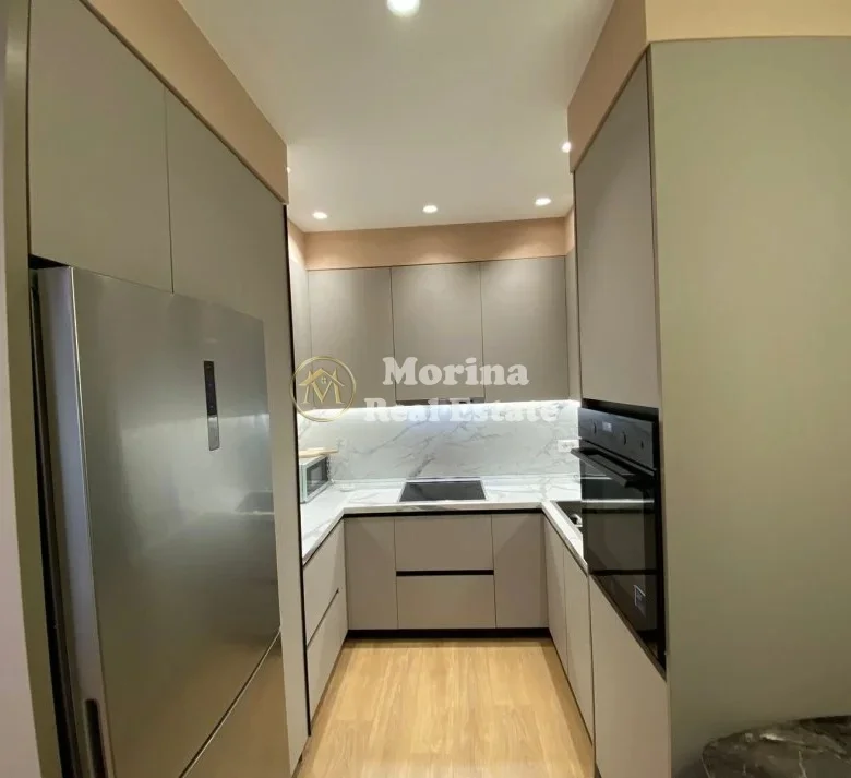 Tirane, jepet me qera apartament 2+1 Kati 1, 100 m² 750 € (Selvia)