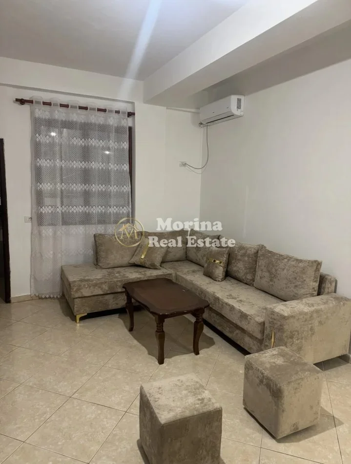 Tirane, jepet me qera shtepi 1+1 Kati 2, 60 m² 400 € (Oxhaku)