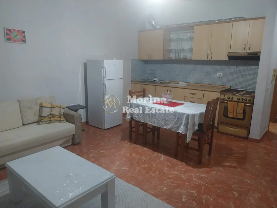 Tirane, jepet me qera apartament 1+1 Kati 3, 60 m² 470 € (Rruga e Elbasanit)