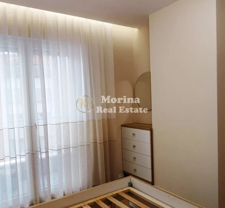 Tirane, jepet me qera apartament 1+1 Kati 4, 65 m² 600 € (Stacioni i Trenit)