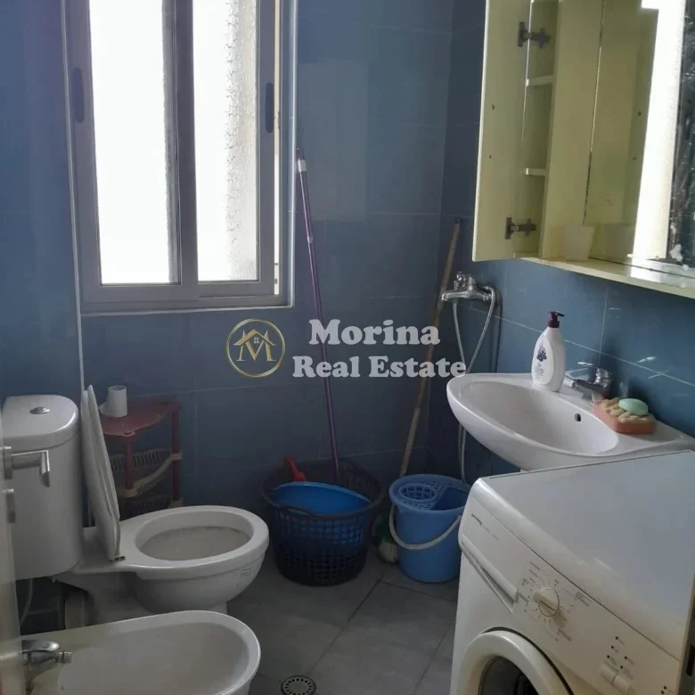 Tirane, jepet me qera apartament 1+1 Kati 4, 60 m² 300 € (Fresku)