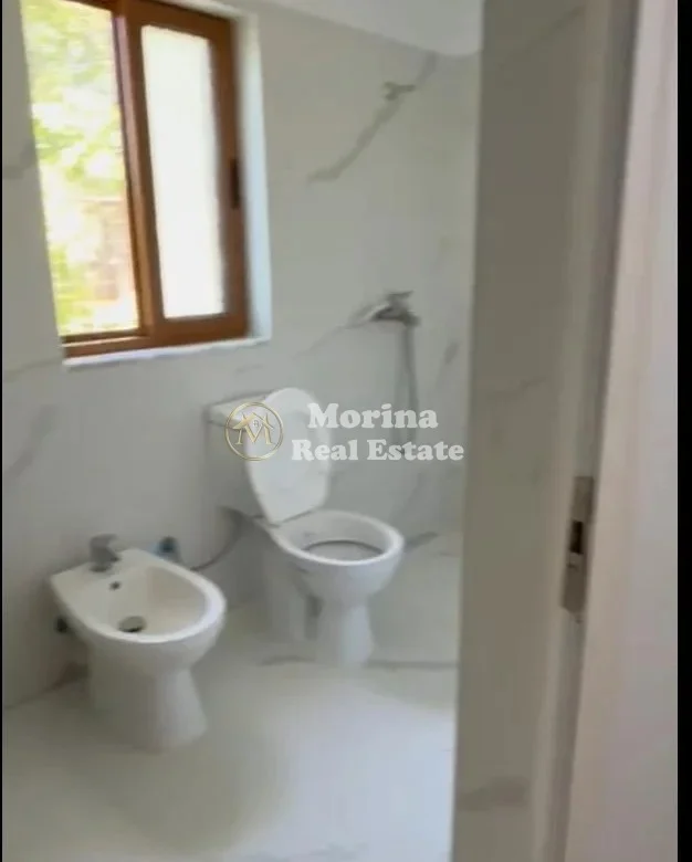 Tirane, jepet me qera garsonier Kati 1, 25 m² 250 € (Laprake)