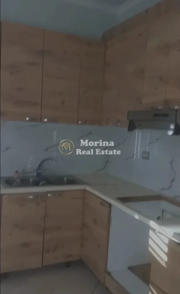 Tirane, jepet me qera Vile 2+1 Kati 2, 100 m² 250 € (Kamez)