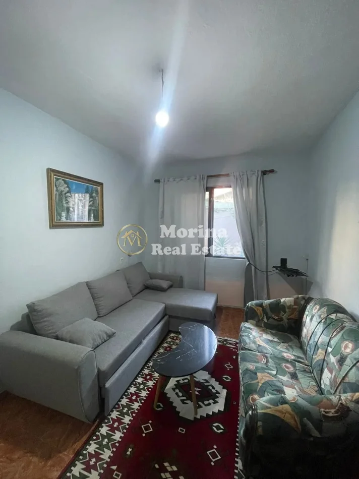 Tirane, jepet me qera apartament 1+1 Kati 1, 50 m² 350 € (Rruga e Durresit)