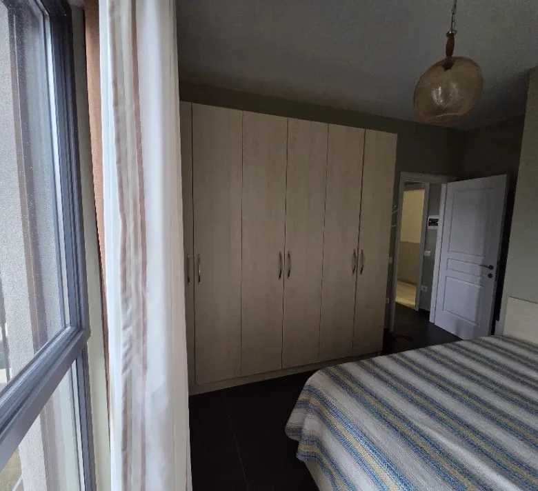 Tirane, jepet me qera apartament 1+1 Kati 8, 52 m² 450 € (Rruga e Elbasanit)