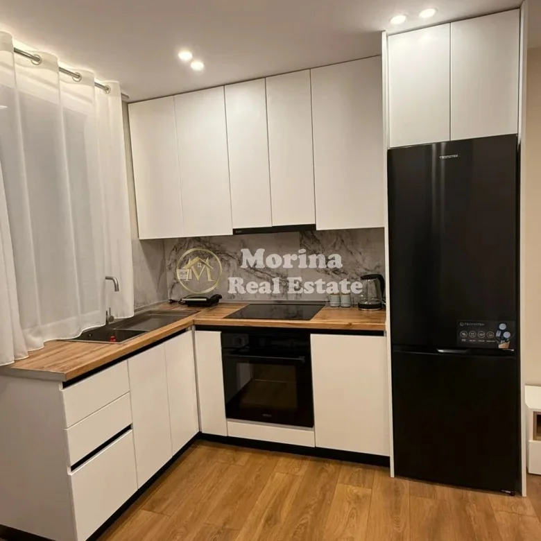 Tirane, jepet me qera apartament 1+1 Kati 1, 45 m² 750 € (Rruga e Elbasanit)