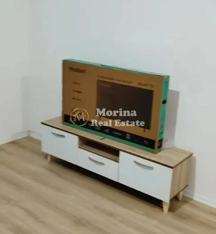 Tirane, jepet me qera apartament 1+1 Kati 4, 70 m² 350 € (5 Maji)