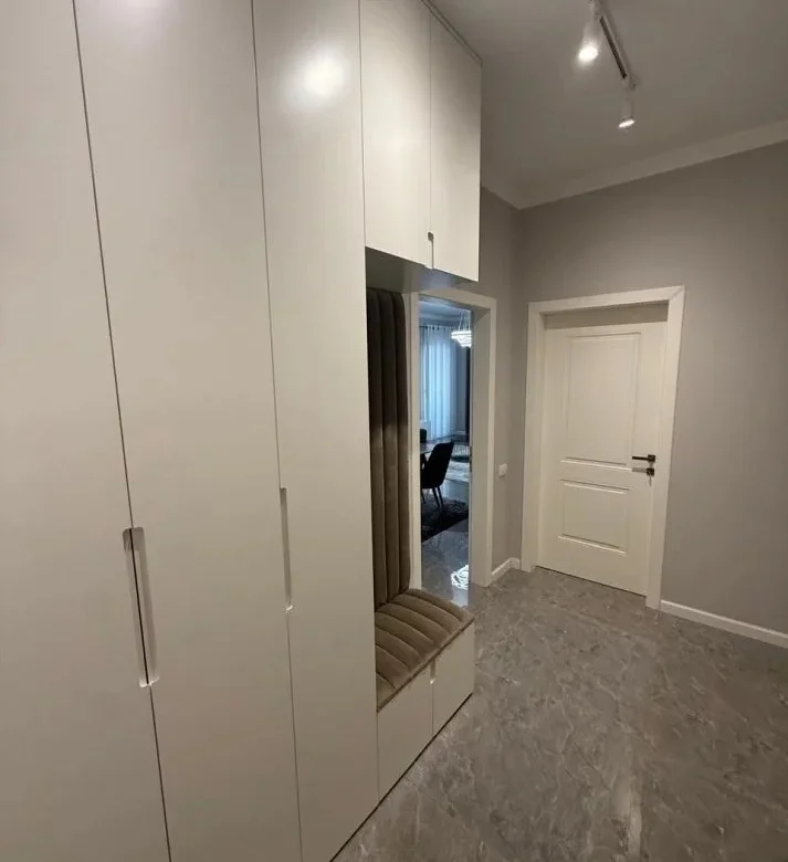 Tirane, jepet me qera Vile 2+1 Kati 3, 120 m² 700 € (TEG)