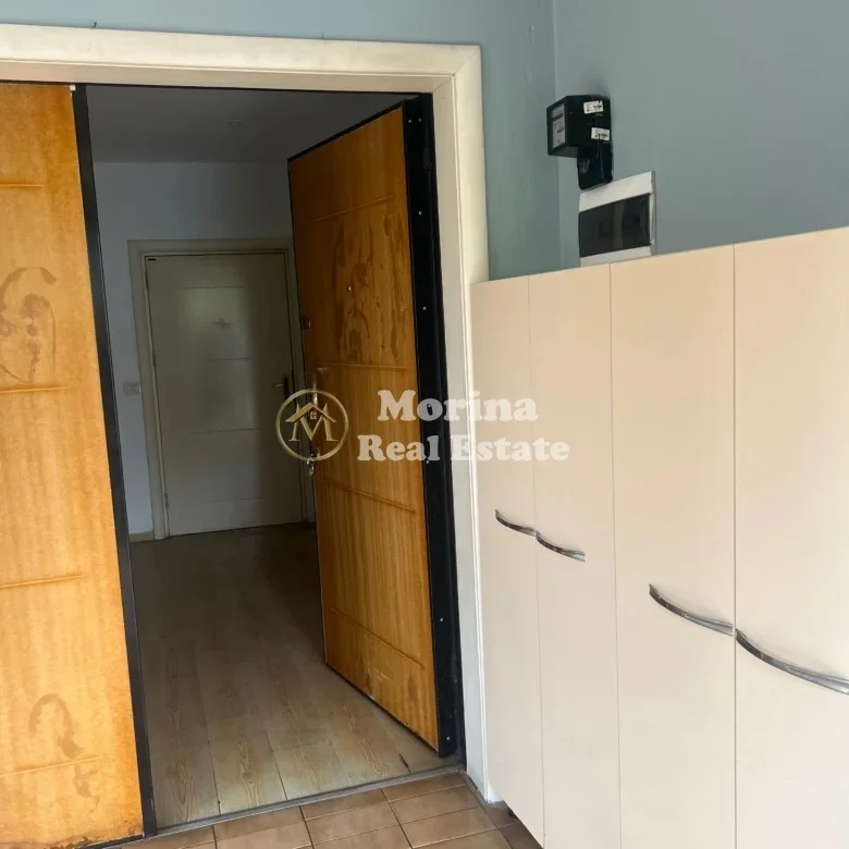 Tirane, jepet me qera shtepi 2+1 Kati 1, 90 m² 400 € (Kompleksi Malajziani)