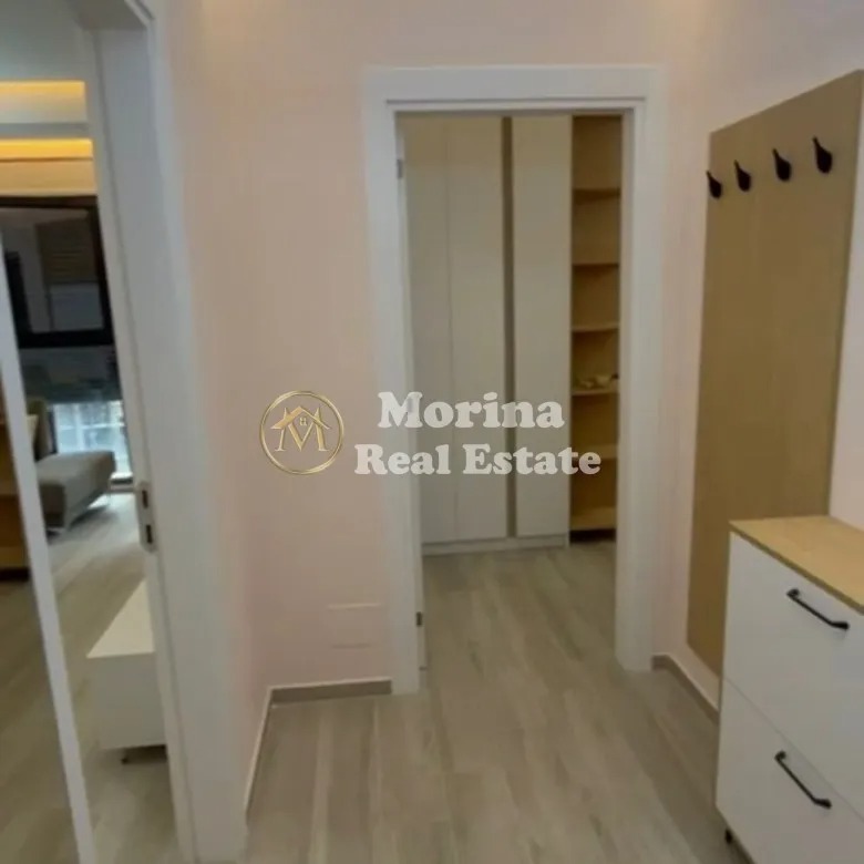 Tirane, jepet me qera apartament 1+1 Kati 2, 67 m² 550 € (Stacioni Trenit)