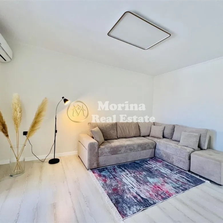 Tirane, jepet me qera apartament 1+1+Ballkon Kati 3, 65 m² 550 € (Stadiumin Dinamo)
