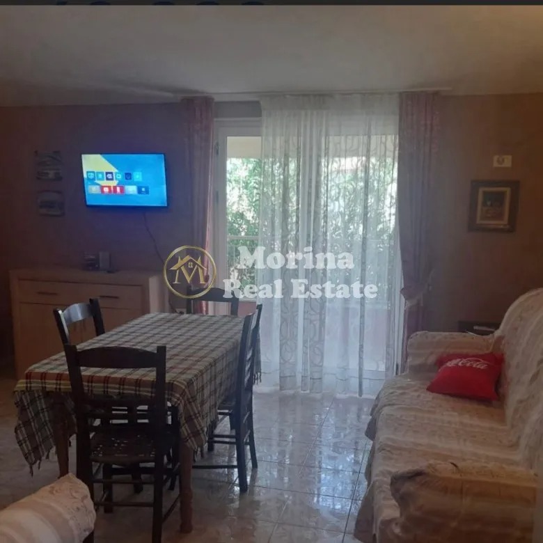Tirane, jepet me qera shtepi 2+1 Kati 3, 130 m² 600 € (Kristal Center)