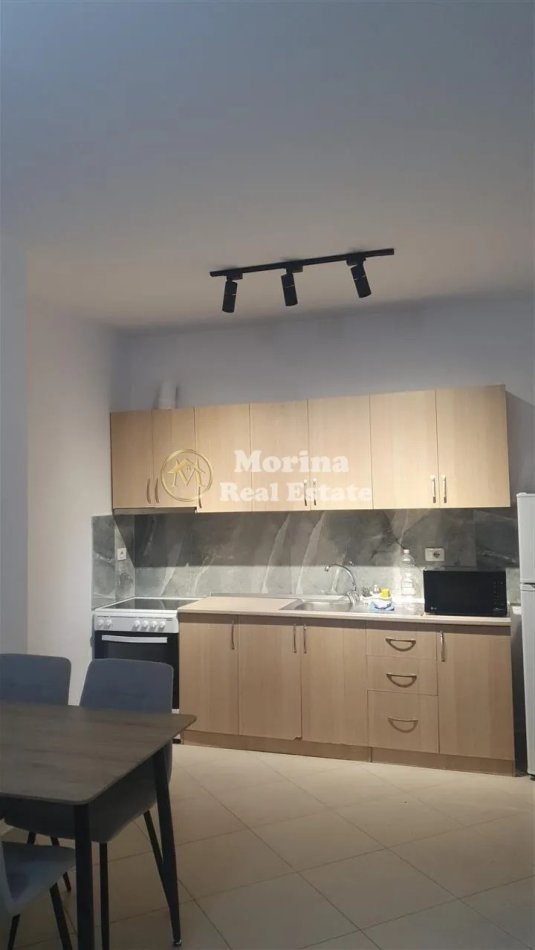 Tirane, jepet me qera apartament 1+1+Ballkon Kati 2, 65 m² 400 € (Astir)