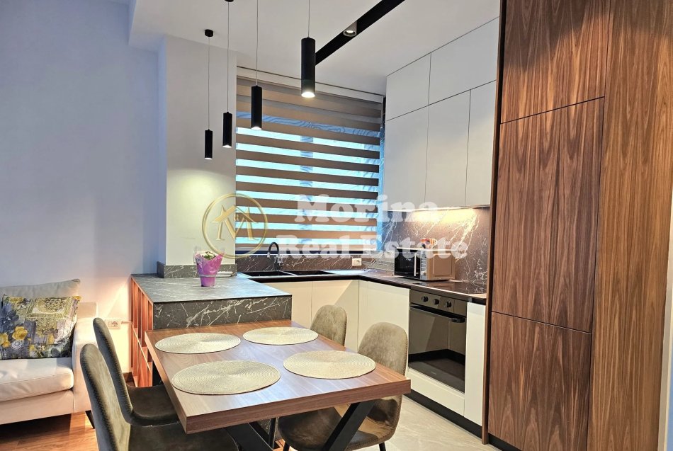 Tirane, jepet me qera apartament 2+1+Ballkon Kati 1, 85 m² 750 € (Kodra e Diellit)