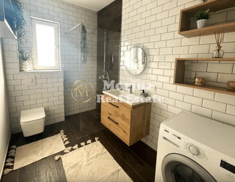 Tirane, jepet me qera apartament 1+1 Kati 2, 50 m² 500 € (Kompleksi Siri)