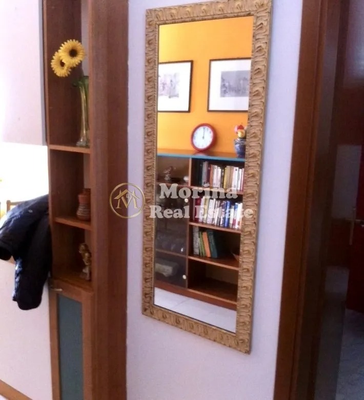 Tirane, jepet me qera apartament 1+1 Kati 3, 60 m² 500 € (21 Dhjetori, Rruga Naim Frasheri)