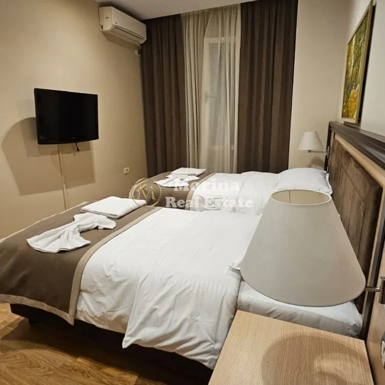 Tirane, jepet me qera apartament 2+1 Kati 1, 80 m² 600 € (21 Dhjetori)