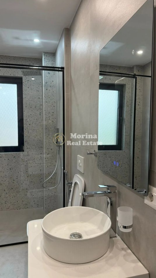 Tirane, jepet me qera apartament 1+1+Ballkon Kati 1, 65 m² 800 € (Kodra e Diellit 1)