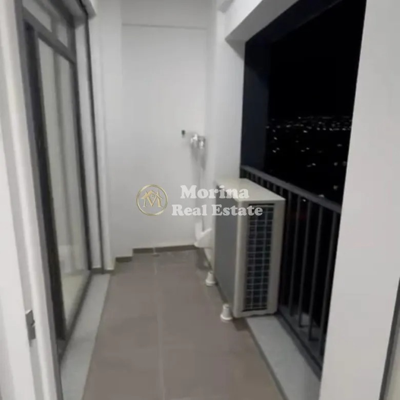 Tirane, jepet me qera apartament 2+1 Kati 8, 115 m² 1.000 € (Rruga 5 Maji)