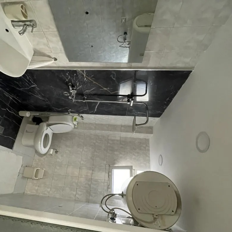 Tirane, jepet me qera apartament 2+1 Kati 4, 90 m² 750 € (Qender)