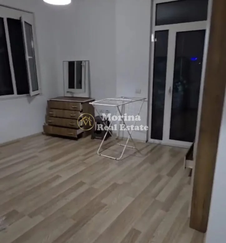 Tirane, jepet me qera apartament 2+1 Kati 3, 100 m² 1.000 € (Qender)