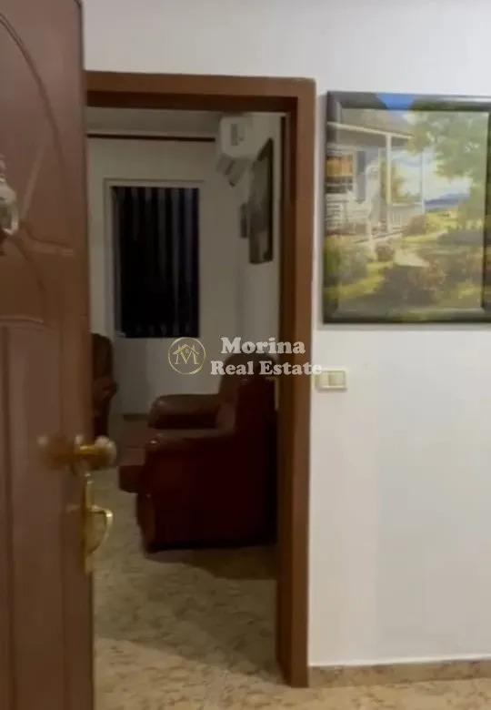 Tirane, jepet me qera apartament 1+1 Kati 3, 57 m² 550 € (Komuna e Parisit)