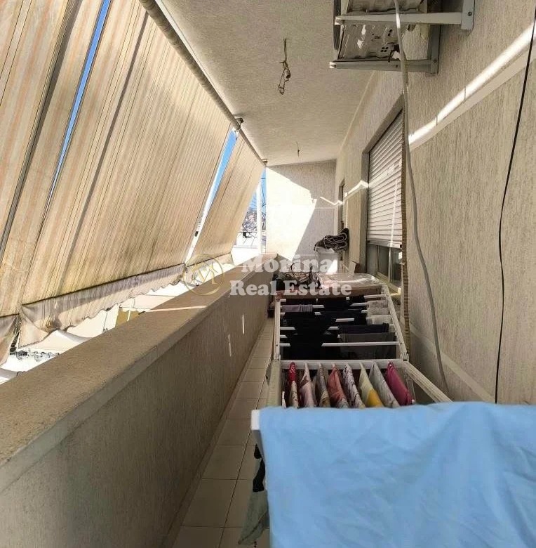 Tirane, jepet me qera apartament 2+1 Kati 9, 450 m² 450 € (Yzberisht)