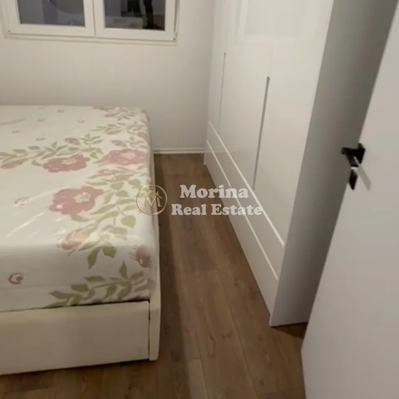 Tirane, jepet me qera apartament 1+1 Kati 7, 60 m² 450 € (Rruga 5 Maji)