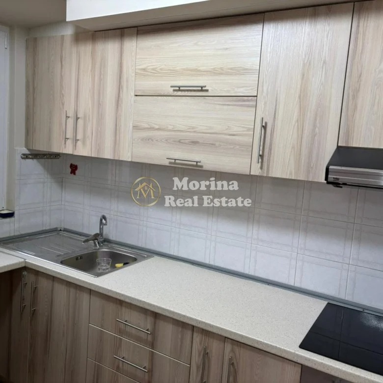 Tirane, jepet me qera apartament 2+1 Kati 4, 90 m² 600 € (Qytet Studenti, Rruga Ali Visha)