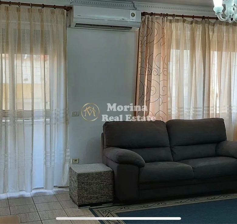 Tirane, jepet me qera apartament 1+1 Kati 3, 70 m² 600 € (Qender)
