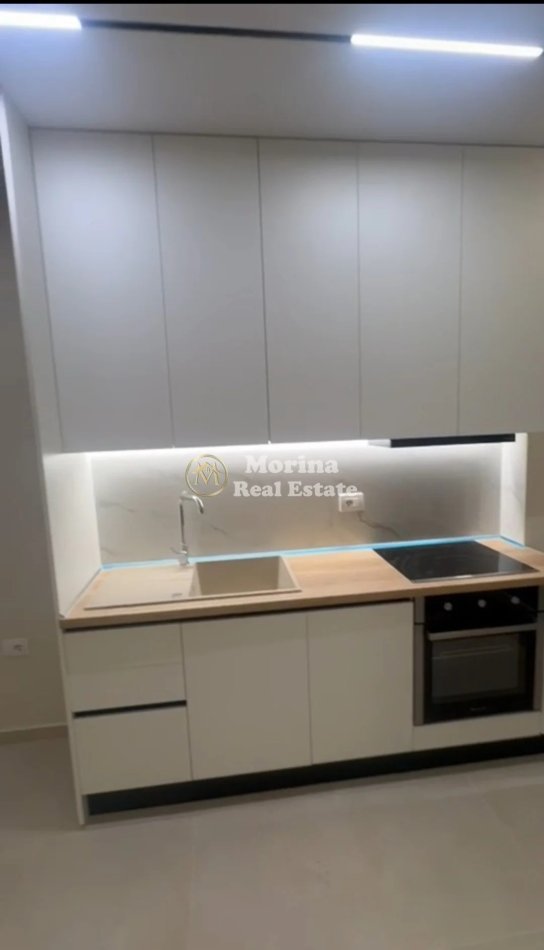 Tirane, jepet me qera garsonier Kati 4, 40 m² 300 € (Rruga 5 Maji)