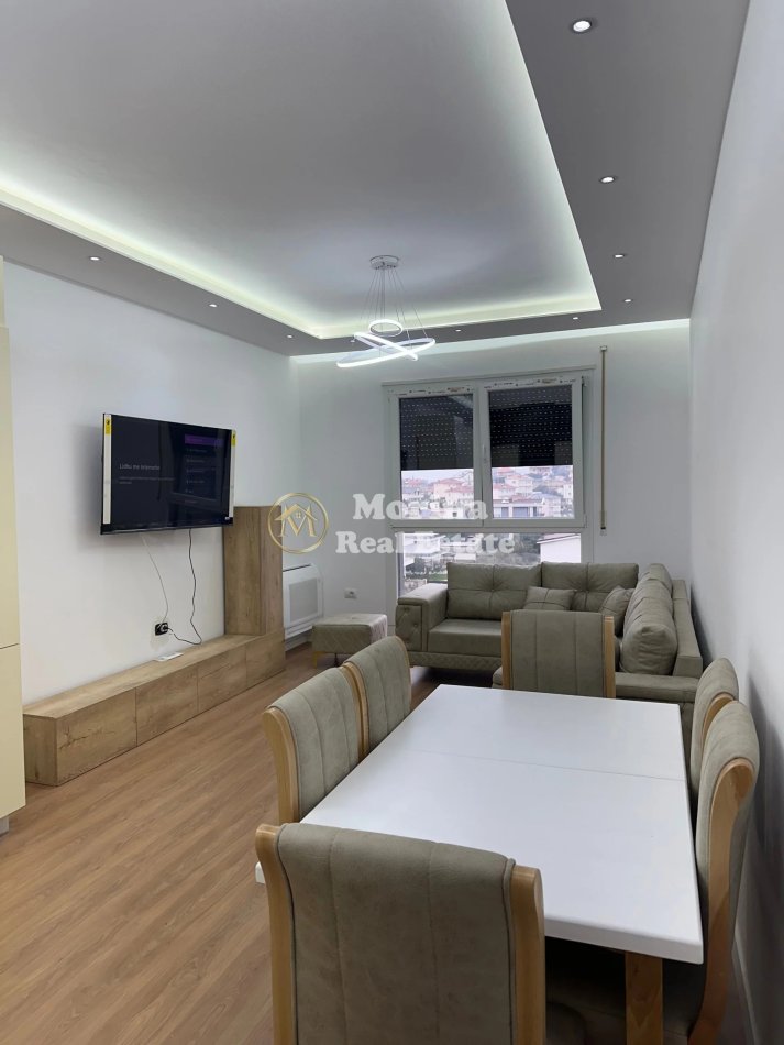 Tirane, jepet me qera apartament 3+1 Kati 7, 140 m² 500 € (Paskuqan)