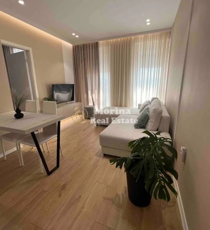 Tirane, jepet me qera apartament 1+1 Kati 8, 60 m² 600 € (Rruga Siri Kodra)