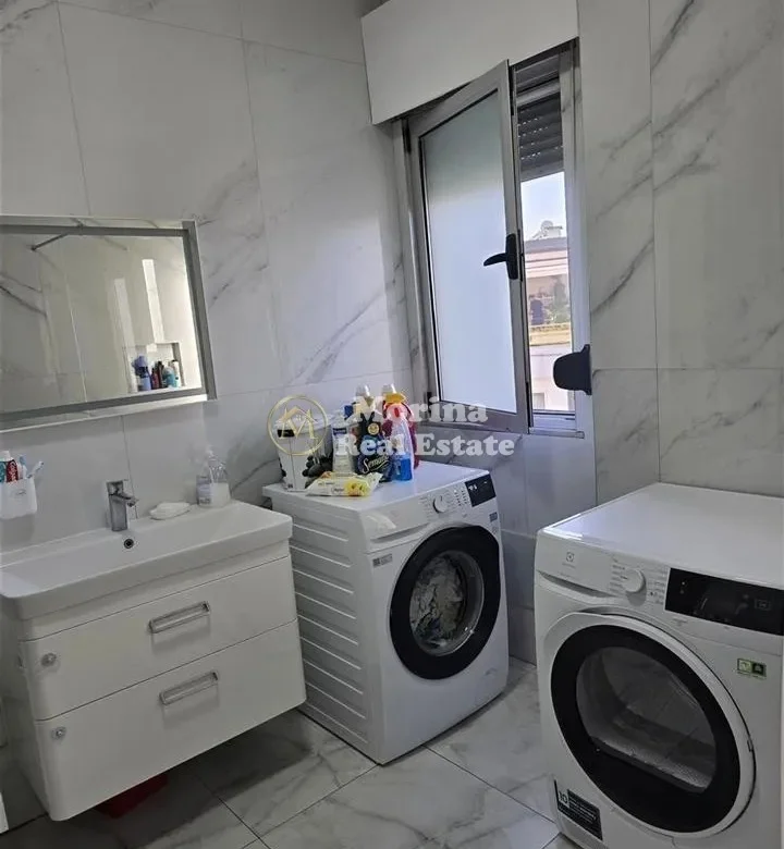 Tirane, shitet apartament 2+1 Kati 3, 115 m² 255.000 € (Liqeni i Thate)