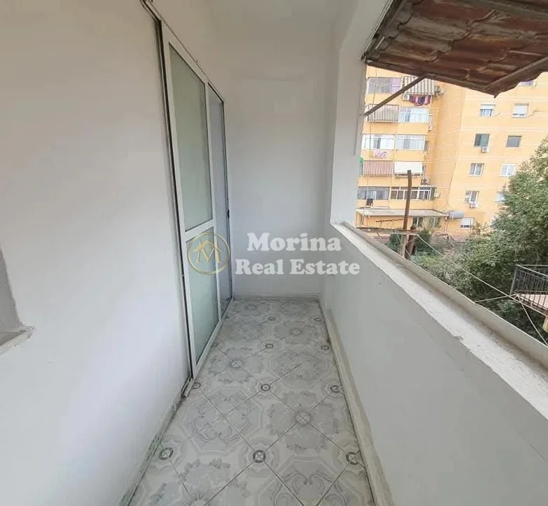 Tirane, jepet me qera apartament 1+1 Kati 3, 60 m² 420 € (UET)