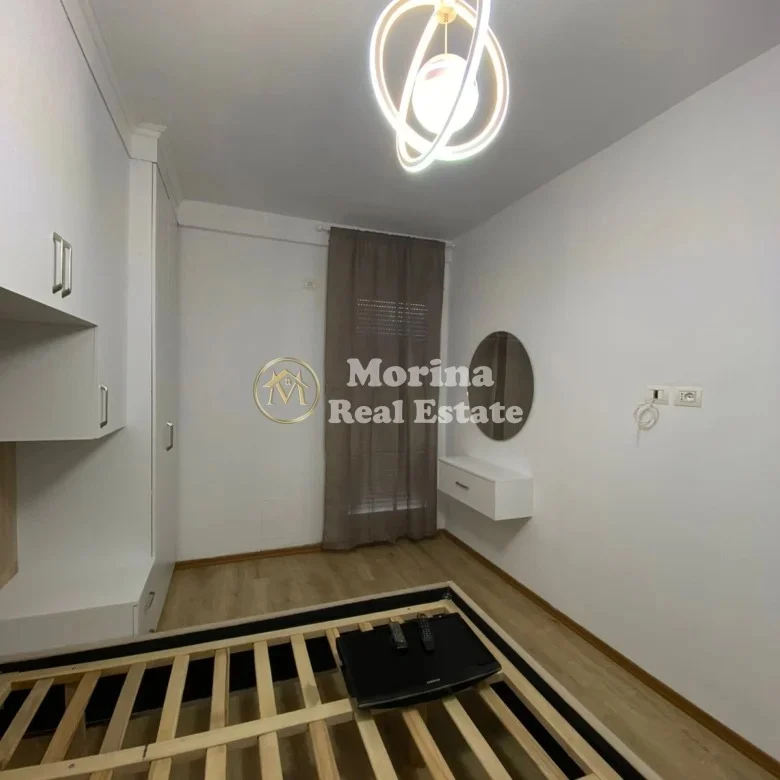 Tirane, jepet me qera apartament 2+1 Kati 5, 80 m² 500 € (Rruga 5 Maji)