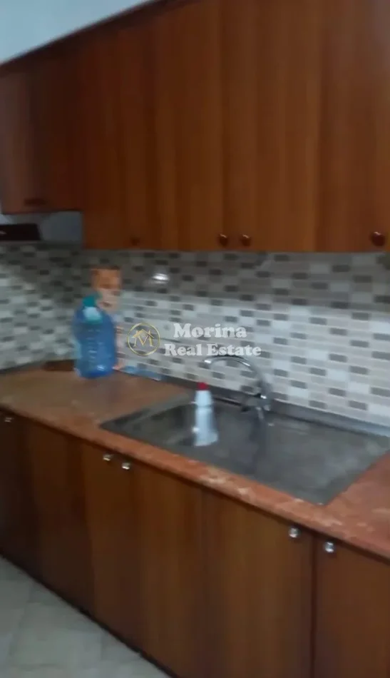 Tirane, jepet me qera garsonier Kati 2, 40 m² 250 € (Allias)