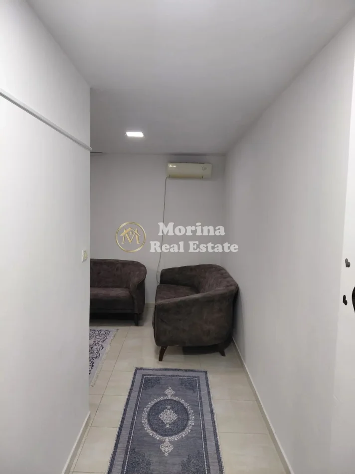 Tirane, jepet me qera shtepi 1+1 Kati 1, 60 m² 250 € (Shkoze)