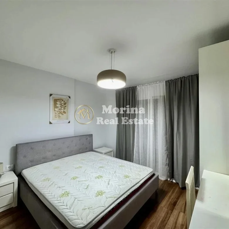 Tirane, jepet me qera apartament 1+1 Kati 10, 68 m² 700 € (Komuna e Parisit)