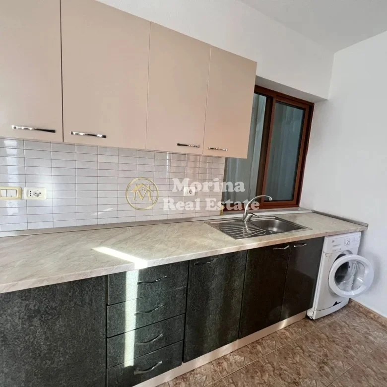 Tirane, jepet me qera shtepi 1+1 Kati 2, 70 m² 300 € (Kodra e Priftit)