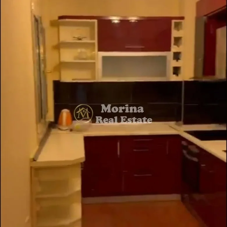 Tirane, jepet me qera apartament 3+1 Kati 4, 98 m² 500 € (Kompleksi Malajziani)