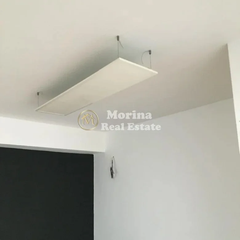 Tirane, jepet me qera apartament 1+1 Kati 1, 30 m² 250 € (Ali Demi)