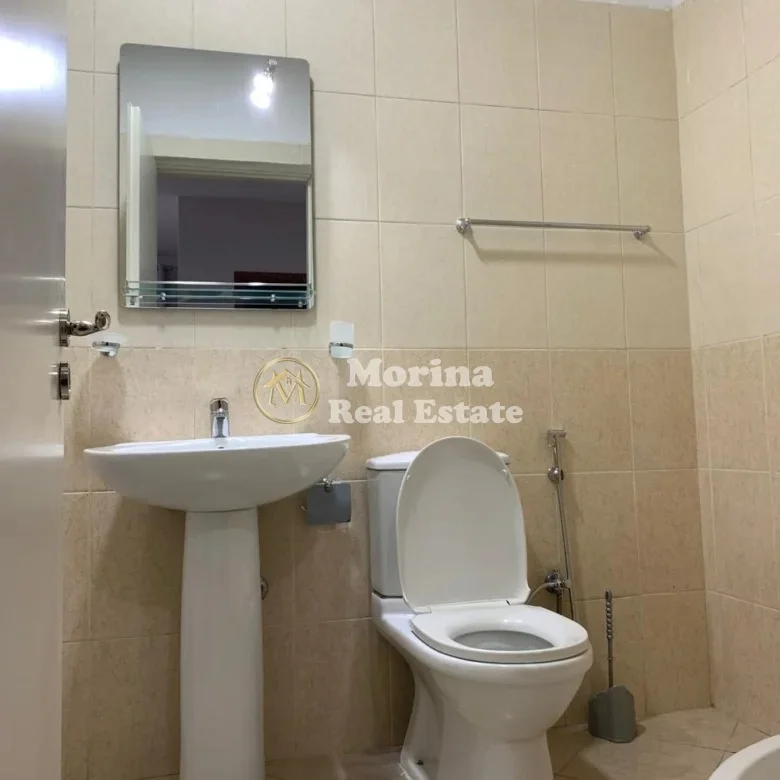 Tirane, jepet me qera apartament 1+1 Kati 5, 65 m² 600 € (Condor Center)