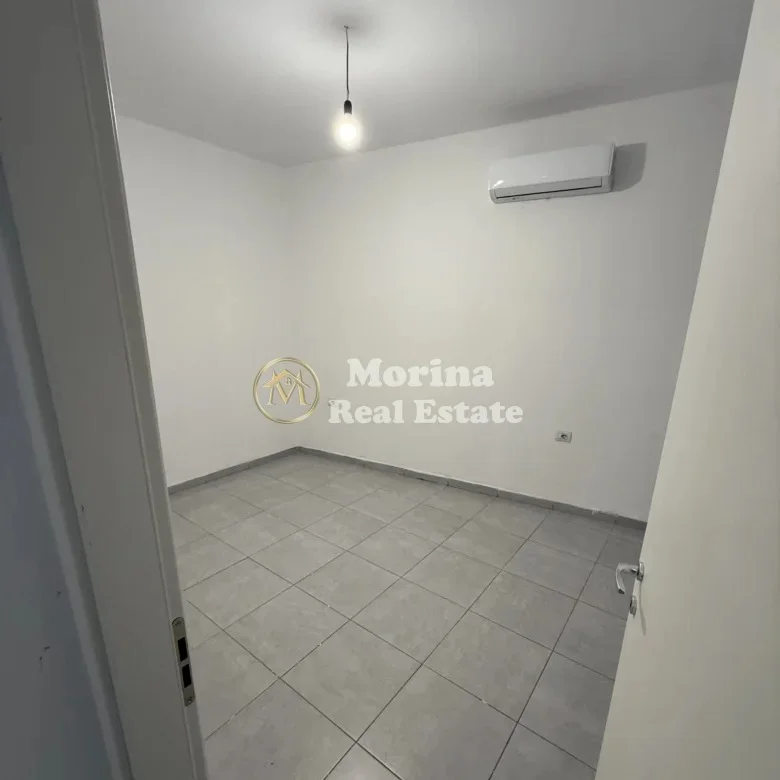 Tirane, jepet me qera apartament 2+1 Kati 1, 92 m² 690 € (Rruga e Barrikadave)
