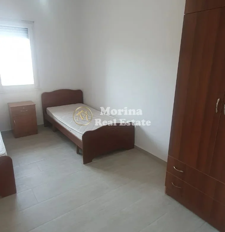 Tirane, jepet me qera apartament 2+1 Kati 1, 90 m² 500 € (Shkoze)