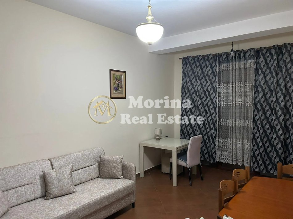 Tirane, jepet me qera apartament 1+1+Ballkon Kati 3, 65 m² 510 € (Rruga e Durresit)