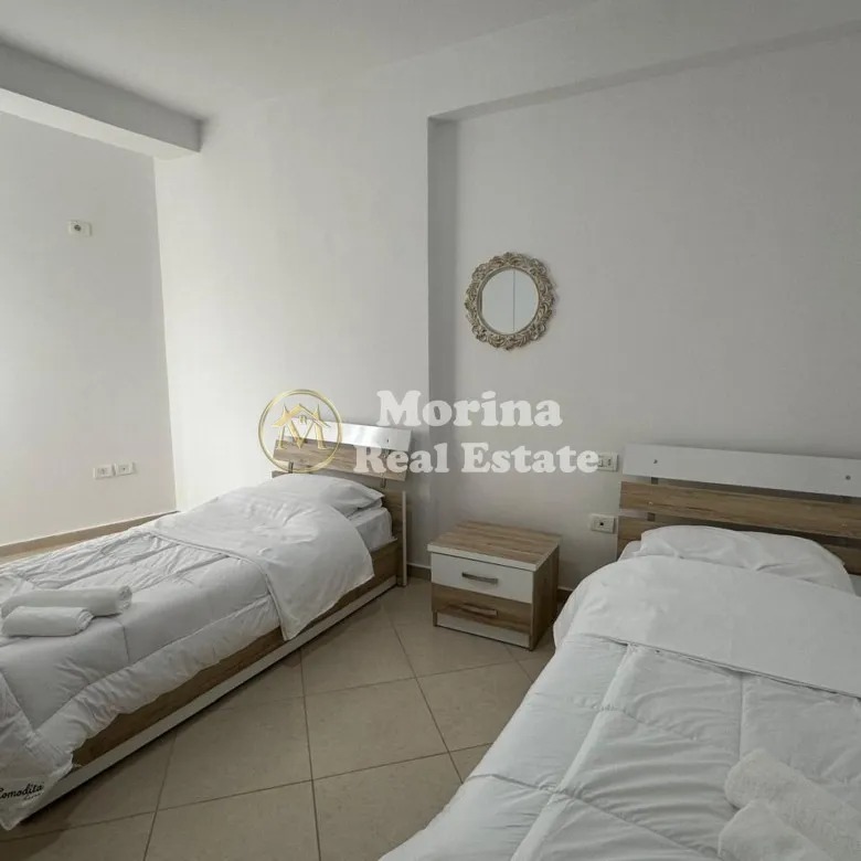 Vlore, jepet me qera apartament 2+1+Ballkon Kati 7, 98 m² 400 € (Vlore, Bulevardi Ismail Qemali)