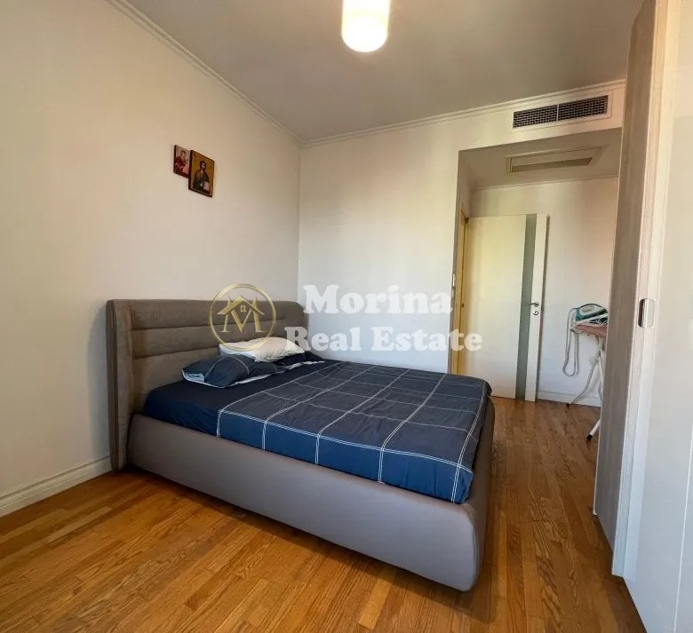 Tirane, jepet me qera apartament 2+1+Ballkon , 123 m² 1.600 € (Blloku)