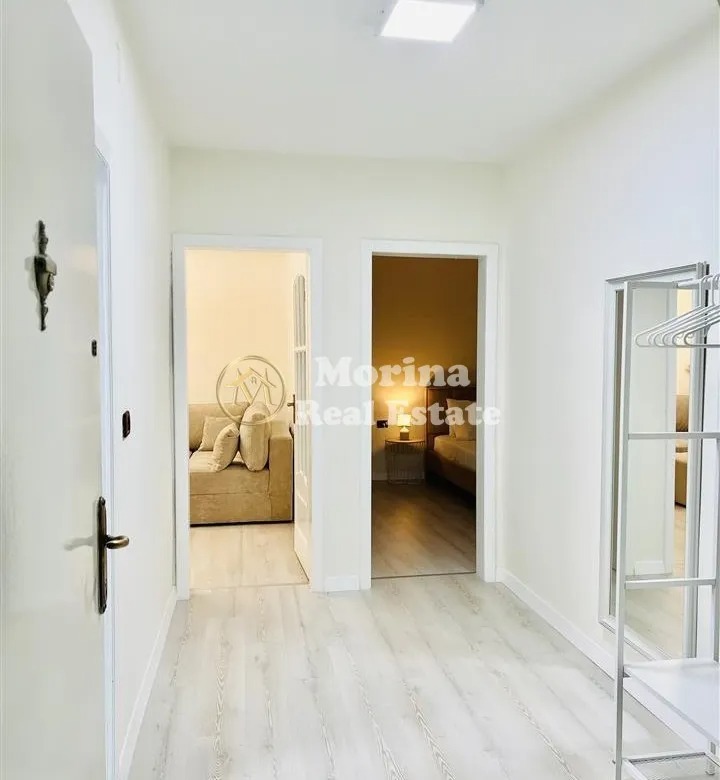 Tirane, jepet me qera apartament 1+1+Ballkon Kati 3, 65 m² 550 € (Stadiumin Dinamo)